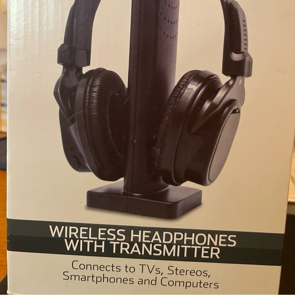 ONN Wireless Headphones With Transmitter Mp3 Computer tv Smartphones Bluetooth